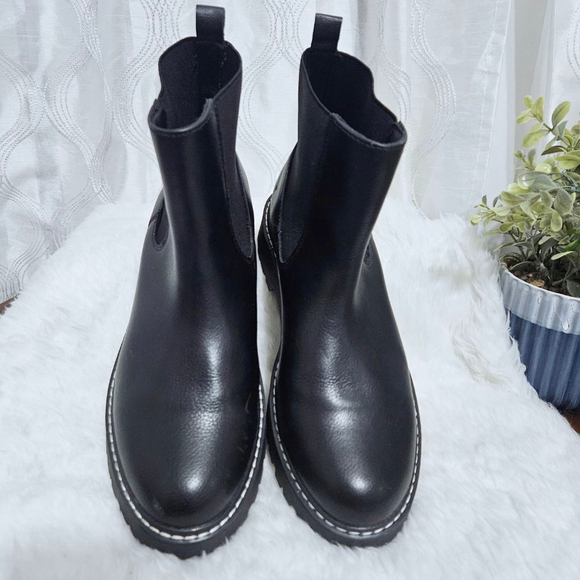 DOLCE VITA Lobera Black Faux Leather Ankle Boots Sz 8 - Picture 2 of 7